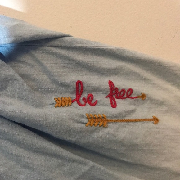 Arizona Large button up - Picture 3 of 4